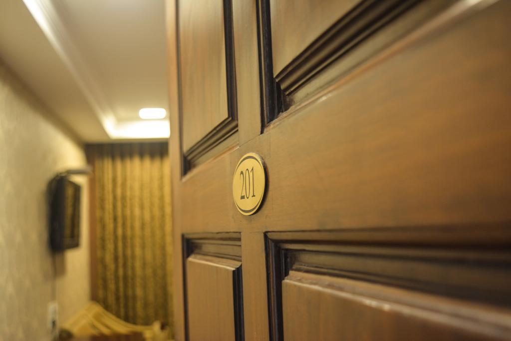 Serene Boutique Hotel Bangalore Exterior photo